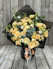 Букет цветов из:  Розы и Лизиантусы в Чесноковка