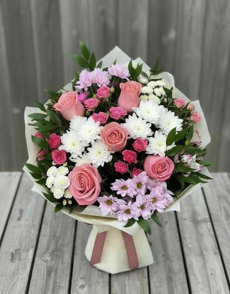 Букет цветов из: Альстромерии, Гвоздики, Розы и Хризантемы в Чесноковка
