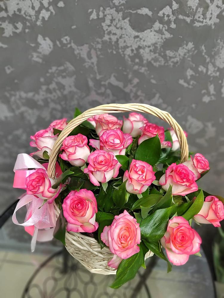 Цветочная композиция из Розы в корзине в Чесноковка
