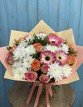 Букет цветов из:  Розы, Герберы и Хризантемы в Чесноковка