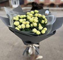 Букет Белые кустовые розы Солинеро в Чесноковка