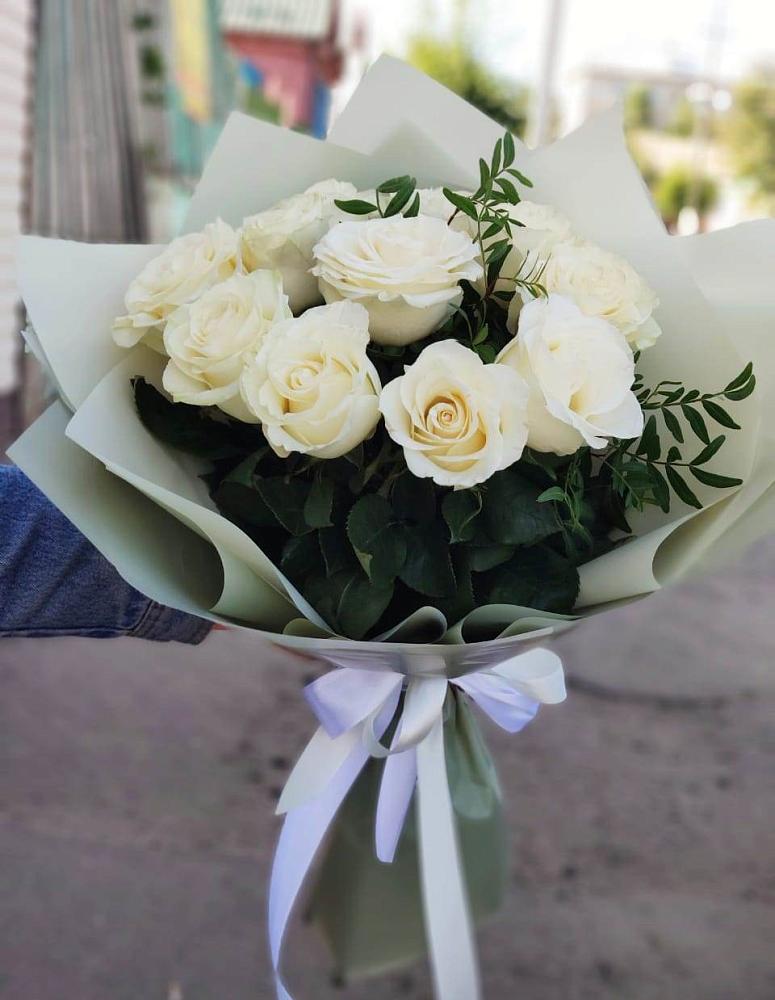 Букет Белые розы Проуд в Чесноковка
