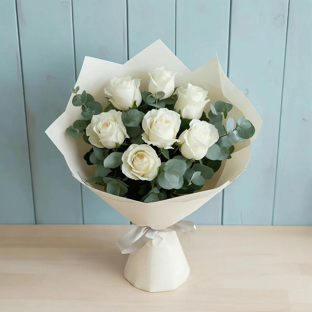 Букет Белые розы в Эвкалипте в Чесноковка