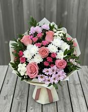 Букет цветов из:  Альстромерии, Гвоздики, Розы и Хризантемы в Чесноковка