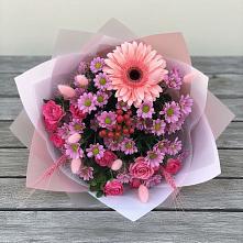 Букет цветов из:  Розы, Герберы и Хризантемы в Чесноковка
