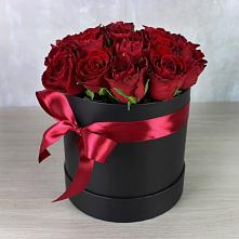 Цветочная композиция из Розы в шляпной коробке в Чесноковка