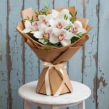 Букет цветов из:  Орхидеи и Розы в Чесноковка