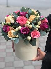 Цветочная композиция из Розы в шляпной коробке в Чесноковка